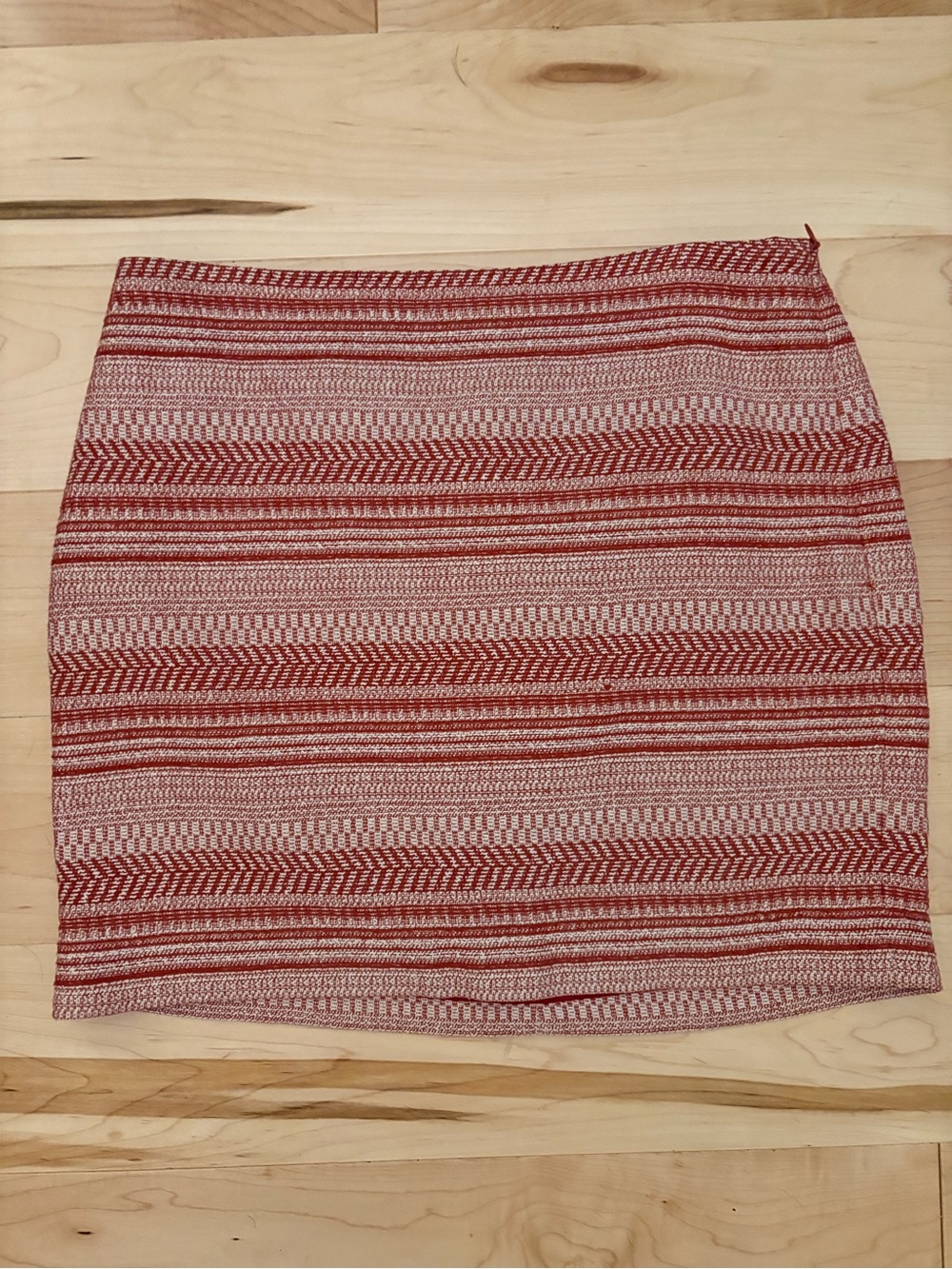 Banana Republic mini skirt. Red Patterned, lined and side zipper.